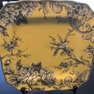 222 Fifth Adelaide Dinner Plates